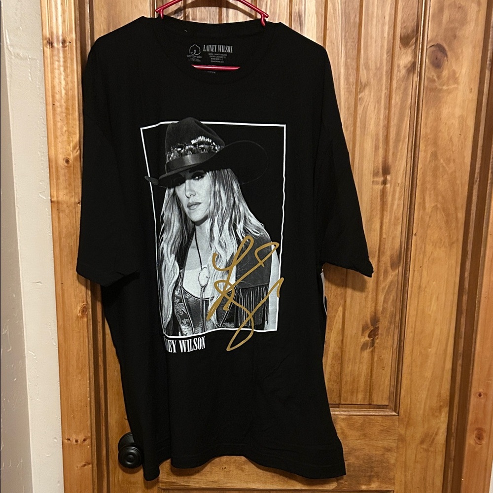 Black Lainey Wilson Graphic T-Shirt